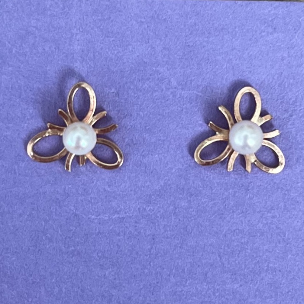 💜 HOST PICK 💜 Vintage 14K Gold & Pearl Stud Earrings